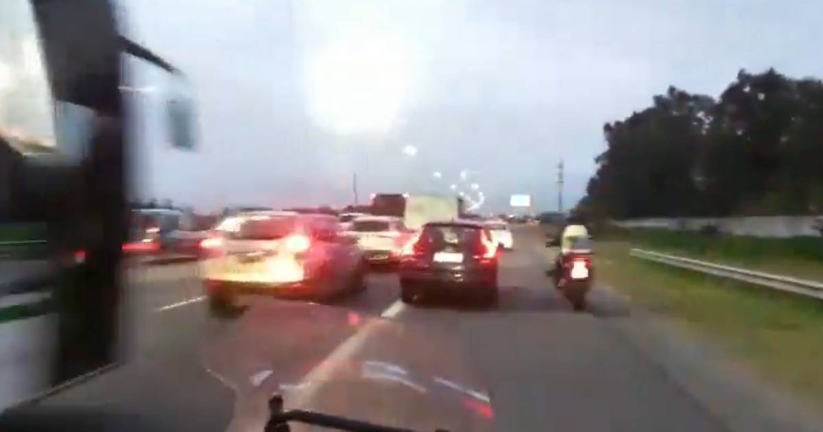 Operativo "anti banquineros" en la Autopista La Plata - Buenos Aires: así redujeron a dos conductores | El Dia