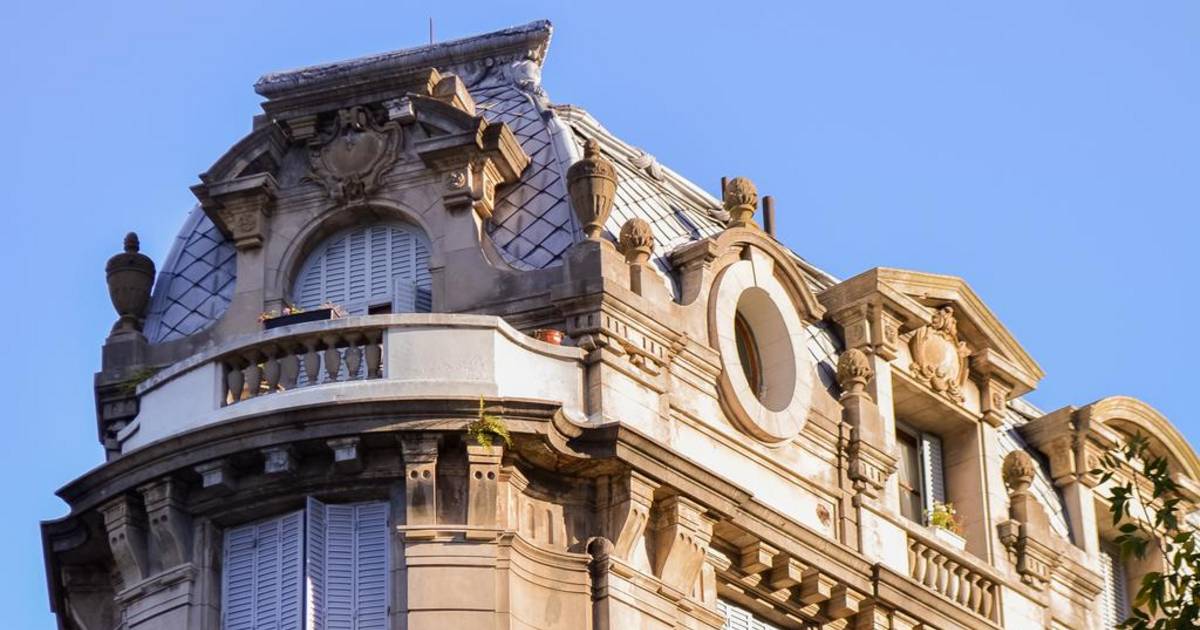 El palacio silente de Diagonal 80: entre cúpulas, balcones y molduras francesas | El Dia