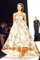 Premian a Oscar de la Renta