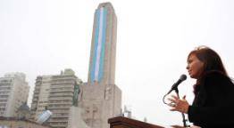 El acto por el Día de la Bandera, teñido de polémica