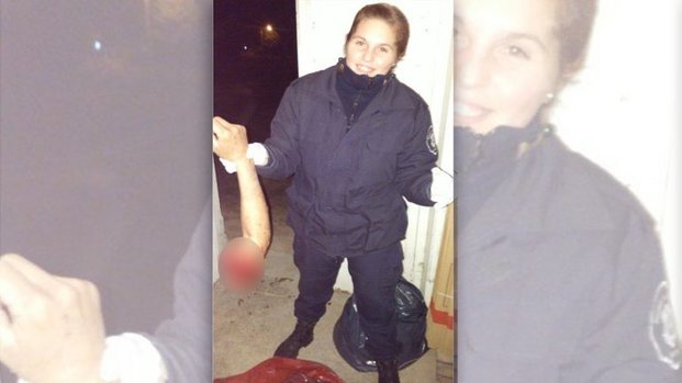 Horror: mujer policía se sacó una foto con el brazo amputado de un accidentado
