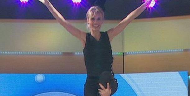 El tropezón de Mariana Fabbiani en su baile con Flavio Mendoza