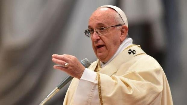 El Papa ordenó expulsar a los obispos que encubran a pedófilos