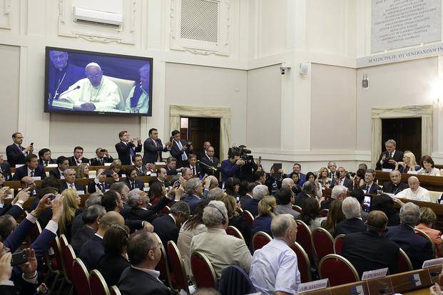 El papa Francisco llamó a perseguir “intensamente” el lavado de dinero