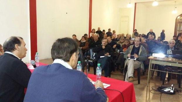 Críticas del radicalismo a la política sanitaria
