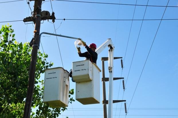 Piden por la reparación de una luminaria en 75, 16 bis y 17