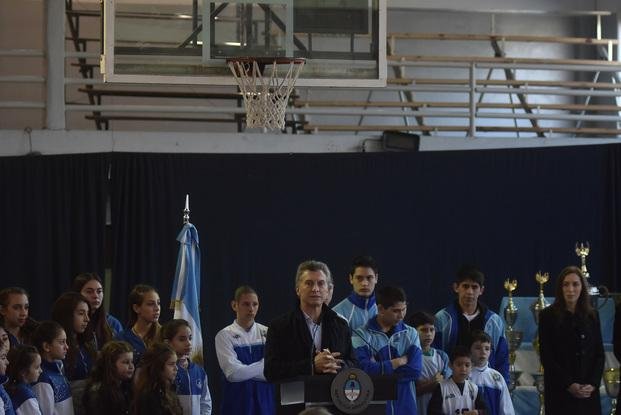 Devolverán el 40% de la factura de luz a los clubes de barrio