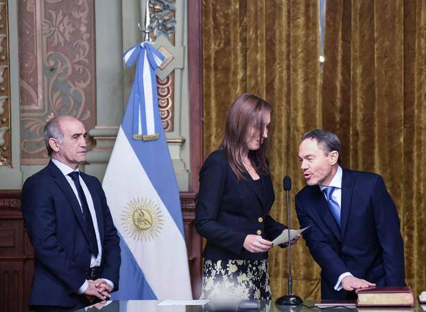 Vidal puso en funciones al nuevo ministro de Justicia bonaerense