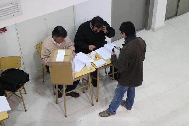 Una pulseada entre seis listas por la conducción regional de los médicos