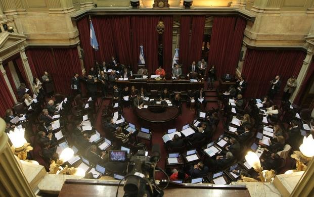 Es ley devolución del IVA a jubilados en compras de la canasta básica