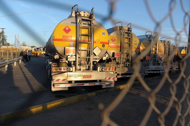 Camioneros ratifican paro y podría 
haber desabastecimiento de combustibles