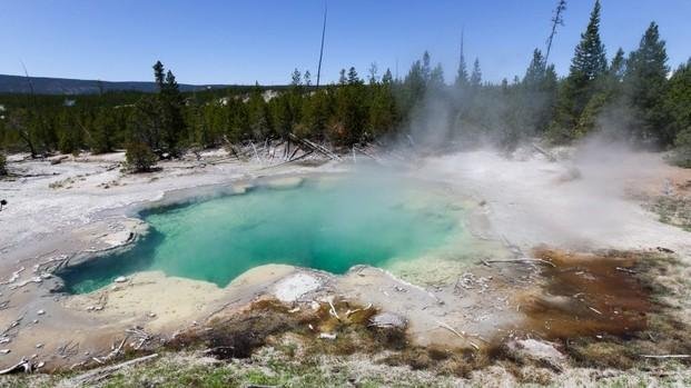 La trágica muerte de un turista que cayó en aguas termales ácidas