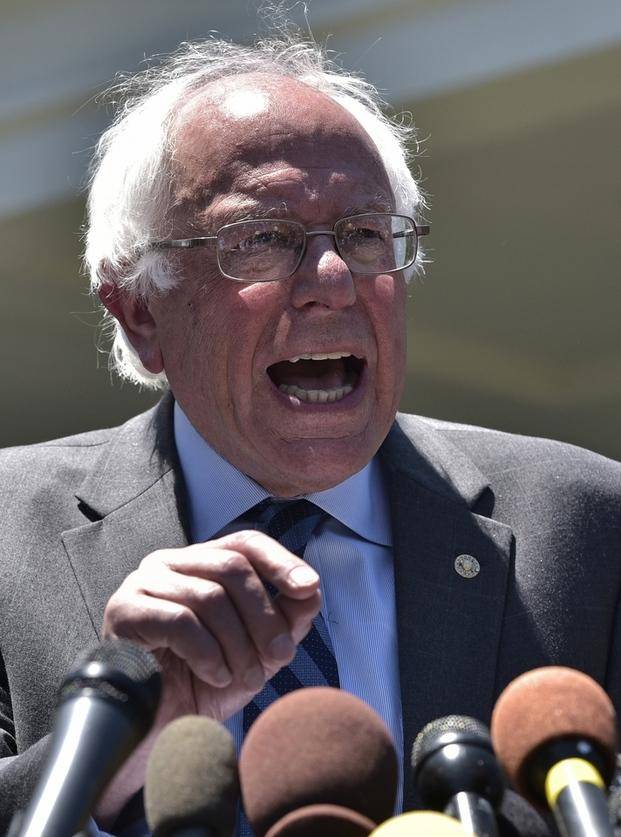 Sanders no se baja, pero espera trabajar con Clinton para derrotar a Trump