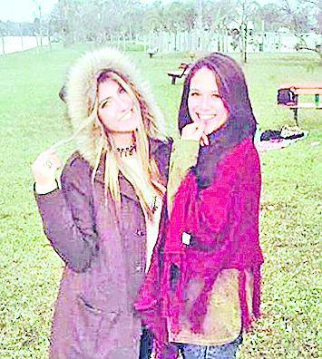 Lejos de la pantalla, Barbie se refugia en sus amigas