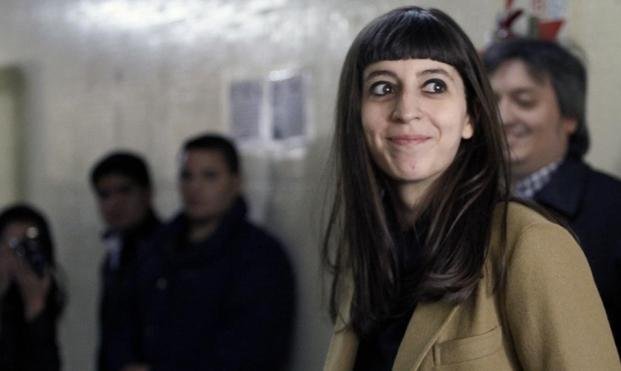 Florencia Kirchner asegura que “hay persecución y ensañamiento” hacia su familia