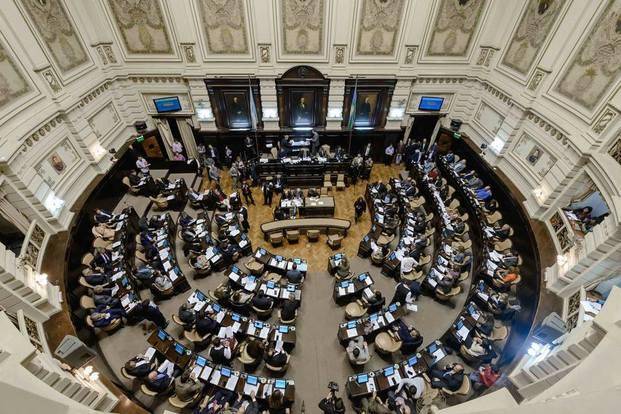 Ya se votó en Diputados el límite a las reelecciones de intendentes