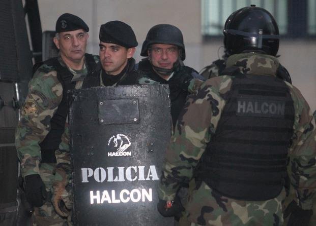 Suspendieron la indagatoria a López