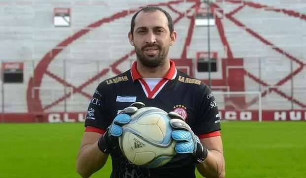 River busca arquero