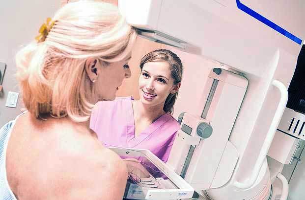 Las mamografías en debate: ¿se deben hacer a los 40 o a los 50?