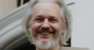 Ecuador insiste en que la detención de Assange es "arbitraria"