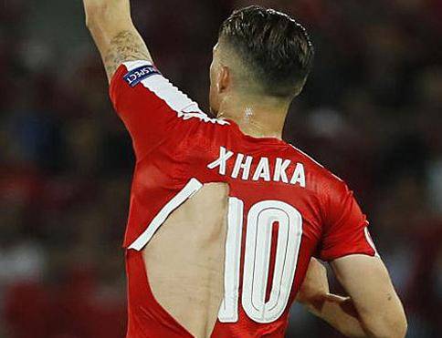 El enojo de un jugador con una firma de indumentaria: "que no fabriquen preservativos"
