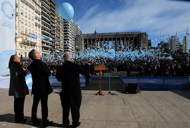 Polémica por  los incidentes  en Rosario en el Día de la Bandera