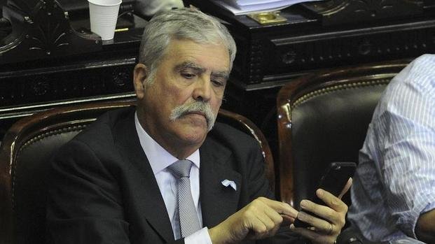 Reapareció De Vido y trata de despegarse de José López