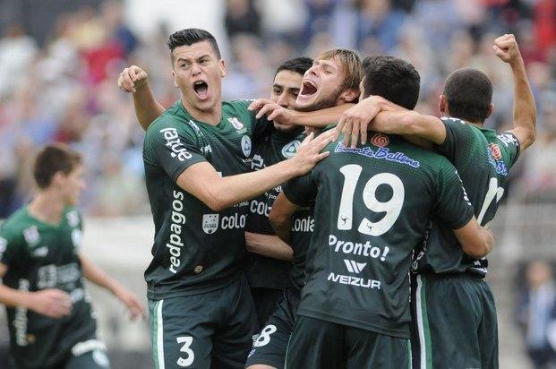 Se cayó la llegada de Alegre e irían por un defensor uruguayo