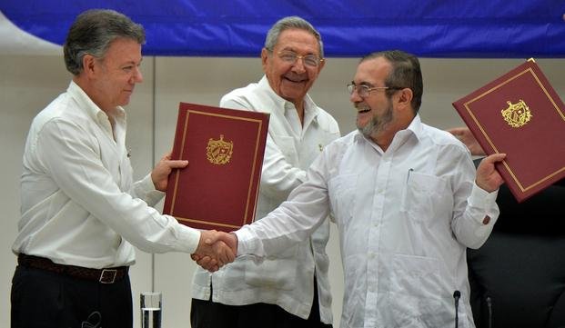 Colombia y las FARC firmaron un cese del fuego definitivo