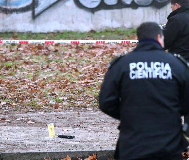 Investigan un intento de asalto en 66 y 24 que terminó con un herido de bala