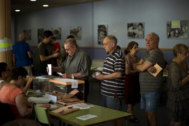 España ya vota en la primeras elecciones repetidas de su historia