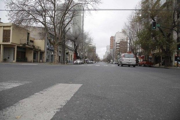 El frío y la lluvia dejaron vacia la Ciudad