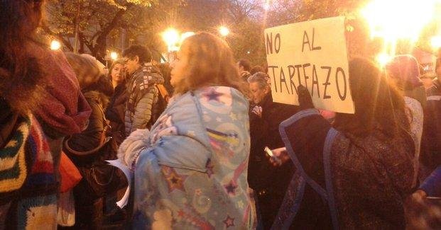Convocan a "frazadazo" nacional contra la suba de tarifas