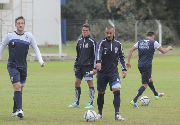 Medida de fuerza del plantel, que no entrenó en doble turno