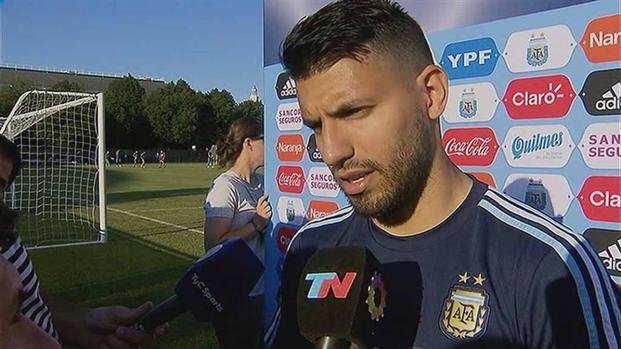 El Kun Agüero fue a fondo y dijo que "Lo mejor es darle la oportunidad a otros jugadores"