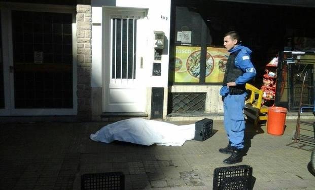 Conmoción por una muerte en pleno centro