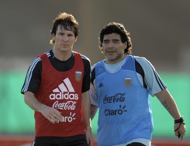 Maradona: "Messi nos está diciendo que dejemos de hincharle las pelotas"