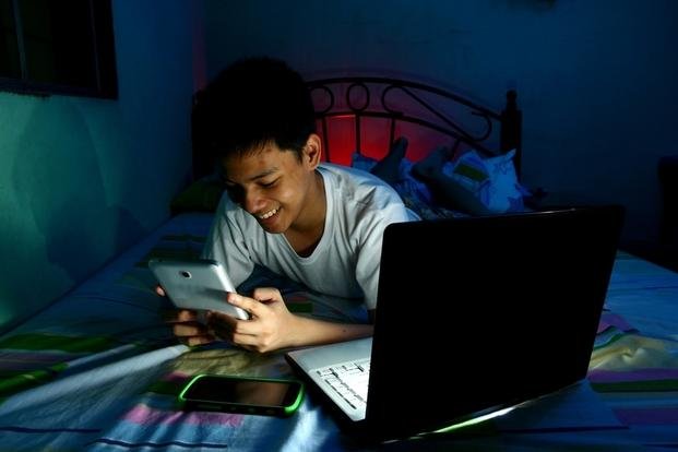 Casi la mitad de los adolescentes duerme menos de lo que debería