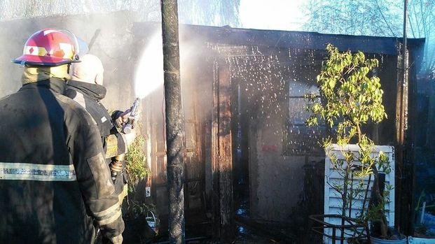Alarma y daños en Berisso a causa de dos incendios