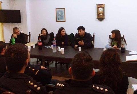 Capacitarán al personal policial en el abordaje de la violencia de género