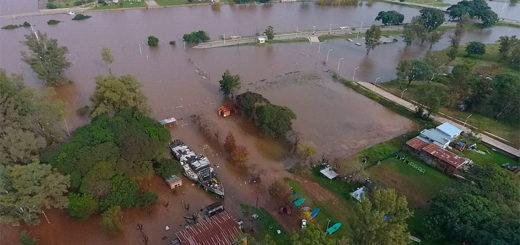 Cientos de evacuados por las lluvias en el Litoral