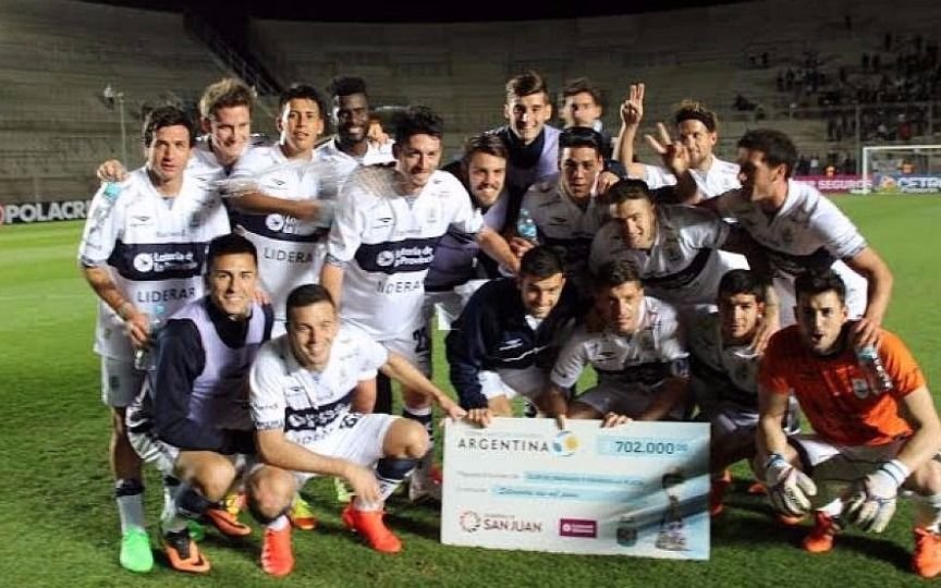 Por Copa Argentina, a la noche