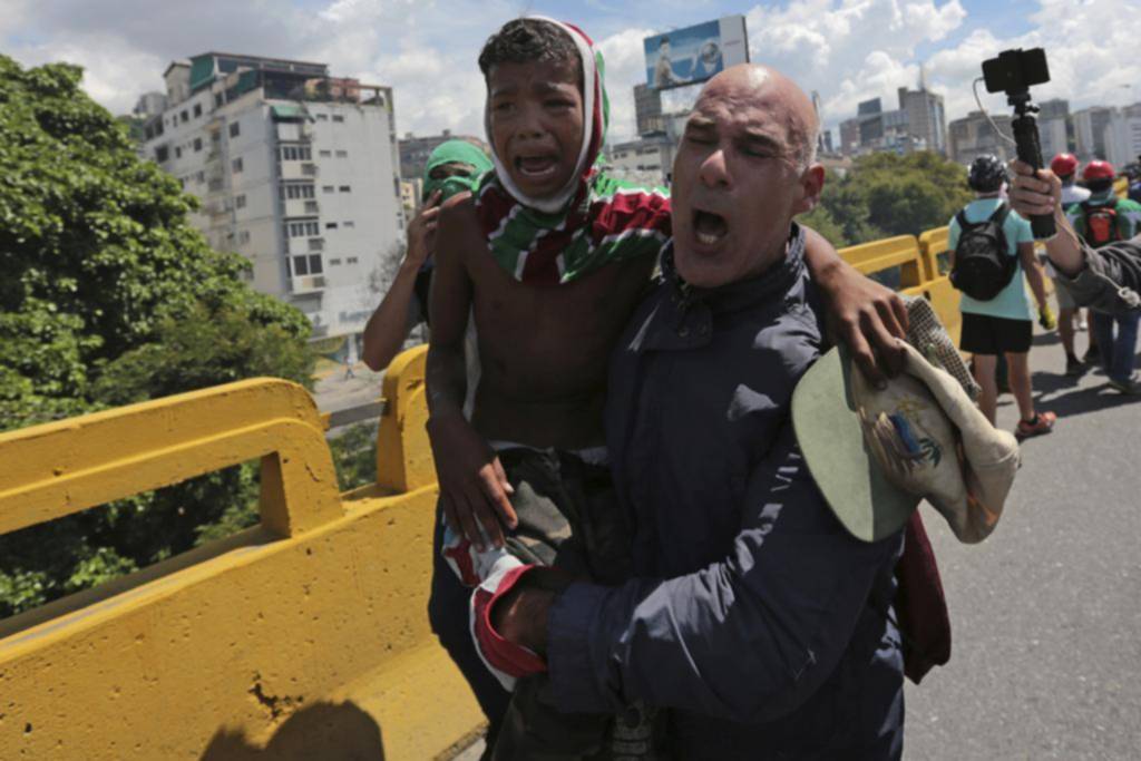Venezuela: Maduro pide un plebiscito sobre la Constitución mientras siguen las muertes