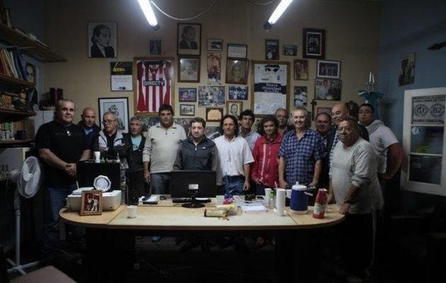 Instalarán cámaras y botones antipánico dentro de los taxis