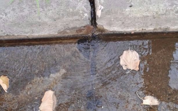 Reclamos por una persistente pérdida de agua