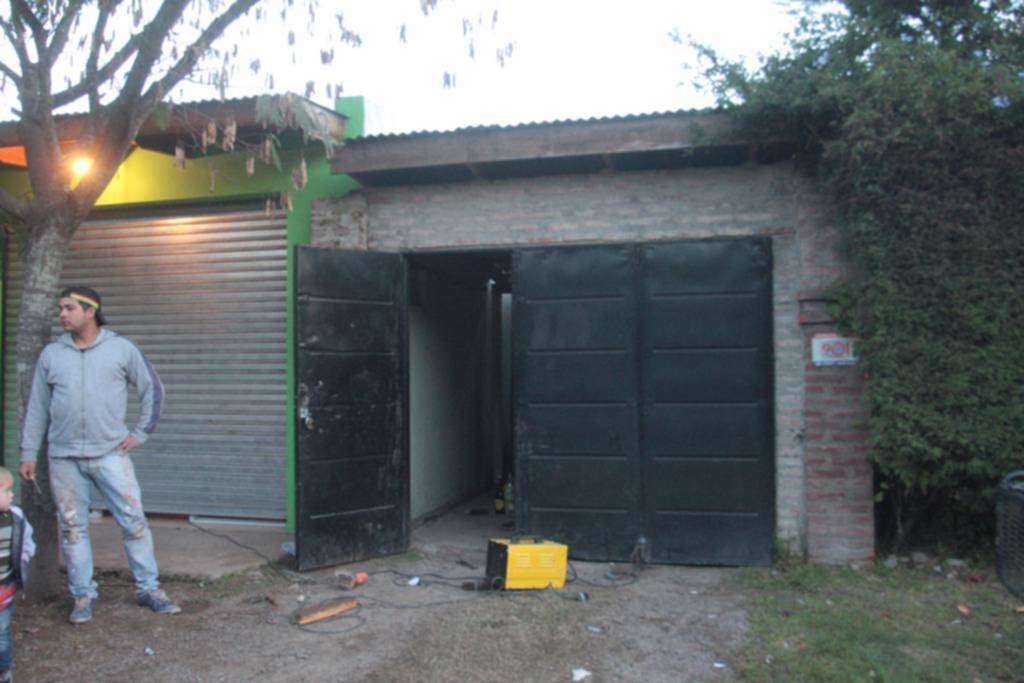 Una hora con seis delincuentes, la odisea de una familia de Villa Elisa