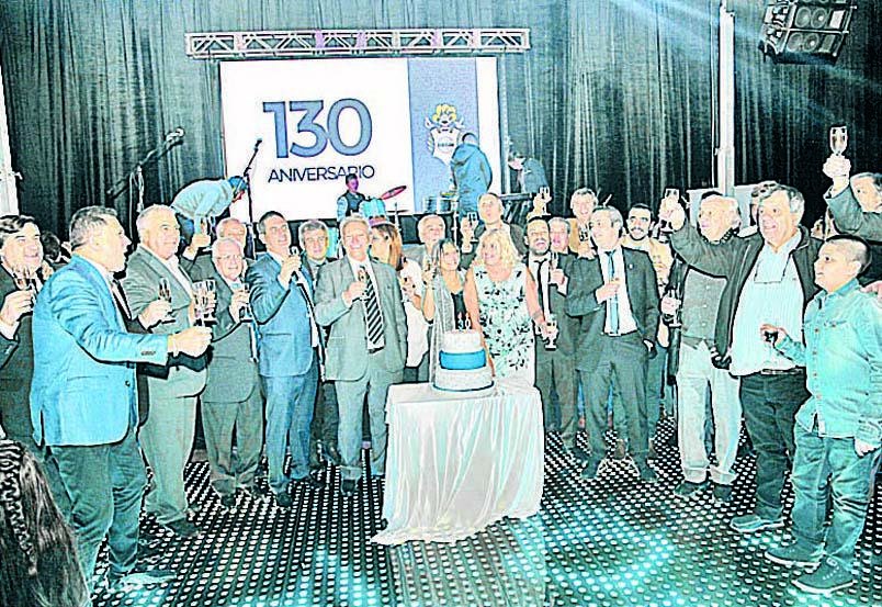 En la cena de gala recaudaron más de un millón de pesos