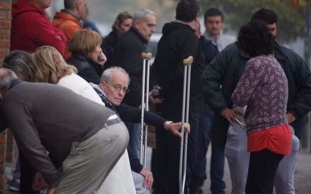 Continúa en estado crítico la policía platense que fue baleada en la cara 