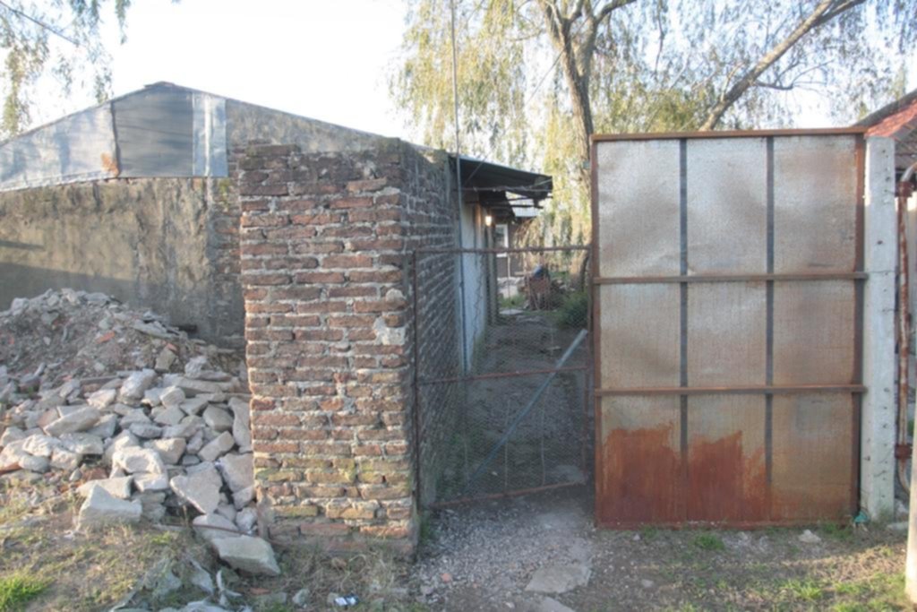 Mandó preso a su pareja, pero salió y casi la mata de cinco cuchillazos