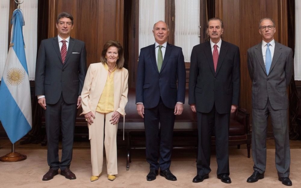 Tras reclamo de Vidal por el Fondo del Conurbano, la Justicia convocó a 22 provincias
